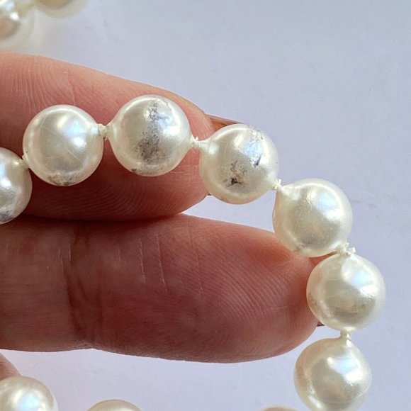 Fun Faux Pearl Beaded Opera Length Continuous 58 Inch Necklace - Picture 4 of 5